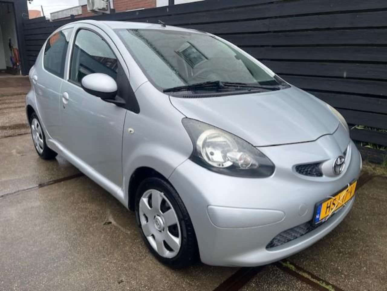 Toyota Aygo - 1.0-12V 5DEURS/AIRCO/NIEUWE APK! - AutoWereld.nl