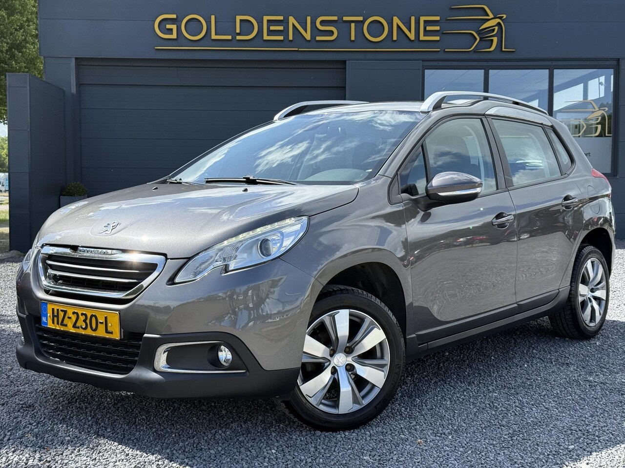 Peugeot 2008 - 1.2 PureTech Style 2e Eigenaar,Navi,Airco,Cruise,Bluetooth,PDC,Elek ramen,Lm velgen,Nieuwe - AutoWereld.nl