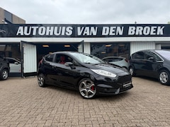 Ford Fiesta - 1.6 ST2 182Pk 1e Eigenaar Ac Climate Ctr Led Keyless Stoelverw Recaro Lmv Nw Apk