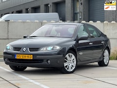 Renault Laguna - 2.0-16V Tech Line | Navigatie | Schuifdak | Sportstoelen | Trekhaak | Bluethooth | Cruise