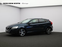 Volvo V40 - 2.0 T3 Nordic+ / Standkachel / DAB+ / 17" / Stoel+voorruitverwarming / Parkeercamera