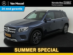 Mercedes-Benz GLB - 180 Business Line 7p. / Parkeercamera / Stoelverwarming / Trekhaak / Privacy Glass / 7 Per