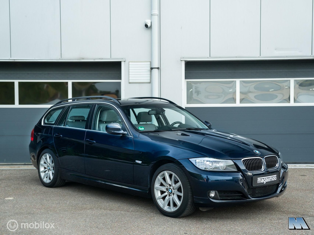 BMW 3-serie Touring - 330i E91 LCI Handbak l UNIEK! 29.000 KM - AutoWereld.nl