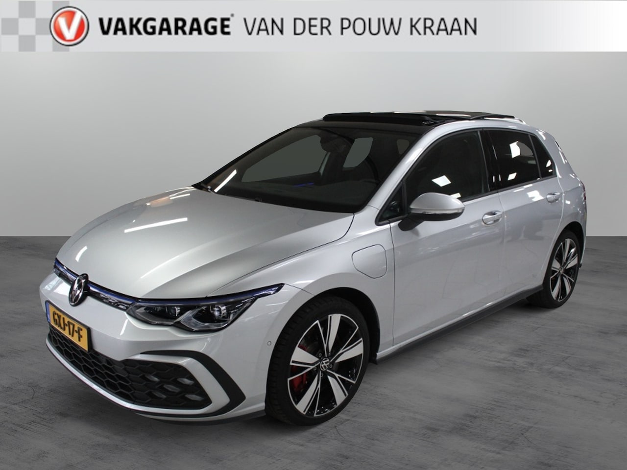 Volkswagen Golf - 1.4 eHybrid GTE 245PK IQ Light Panoramadak - AutoWereld.nl