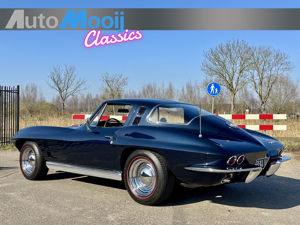 Chevrolet Corvette - C2 Coupe 365 HP 'RE' 327 V8 *4-Speed MANUAL* Matching Numbers / Sting Ray / 1964 / Zeldzaa - AutoWereld.nl