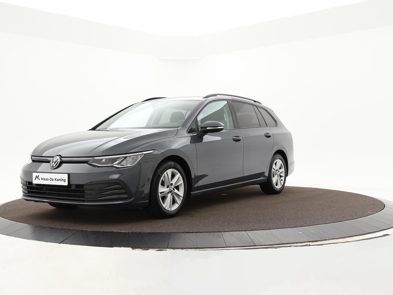 Volkswagen Golf Variant - 1.0 eTSI 110pk DSG Life · Camera · Inklap. Trekhaak · Apple/Android Car Play · ACC · Sfeer - AutoWereld.nl