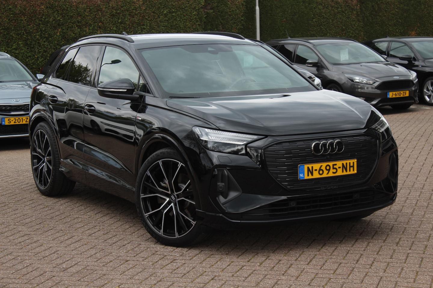 Audi Q4 e-tron - 50 quattro Launch edition S Competition 77 kWh / SoH 95% / Camera / Head-up / 20'' / Keyle - AutoWereld.nl