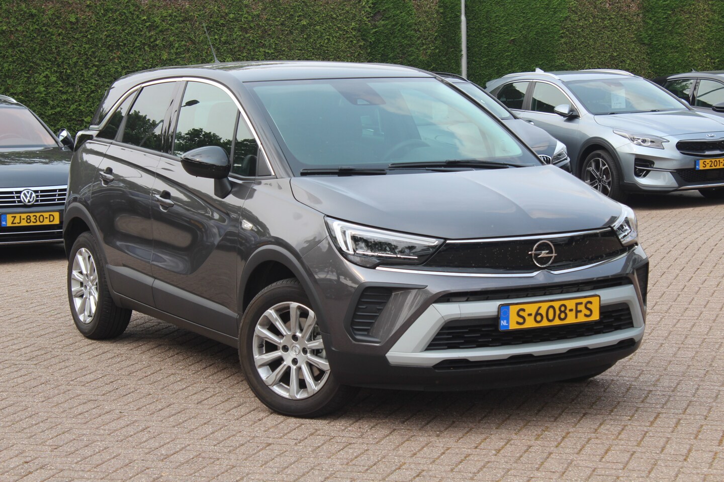 Opel Crossland - 1.2 Turbo Elegance / NL Auto! / Trekhaak / Camera / Keyless / Navigatie / 16'' / LED Kopla - AutoWereld.nl