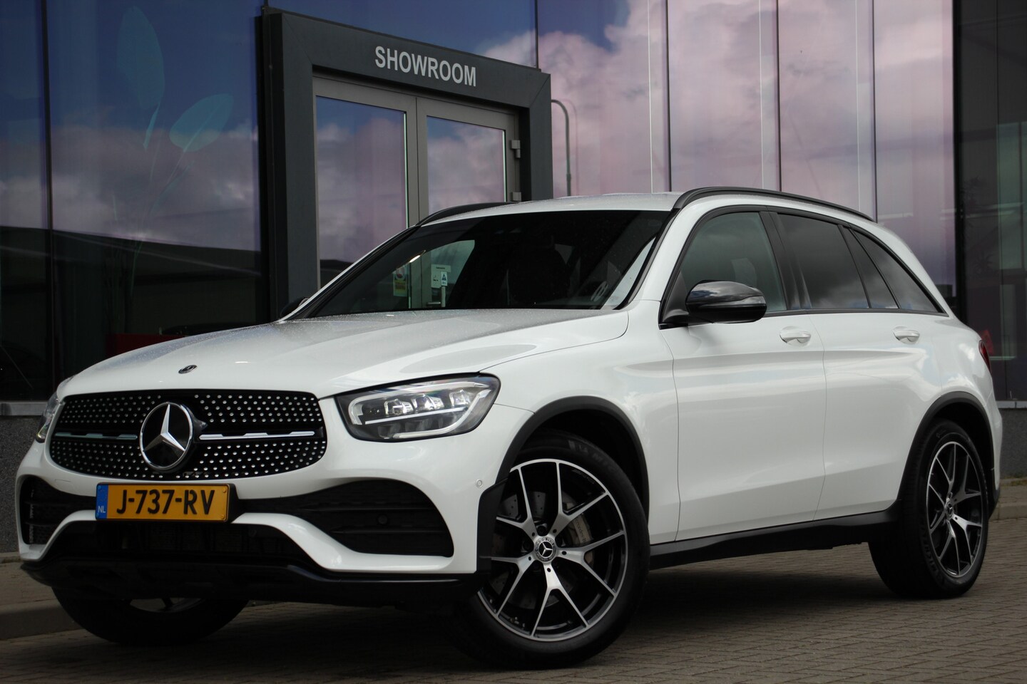 Mercedes-Benz GLC-klasse - 200 4MATIC Premium Plus AMG & Night Pakket | VC | Sfeerverlichting | 20'' - AutoWereld.nl