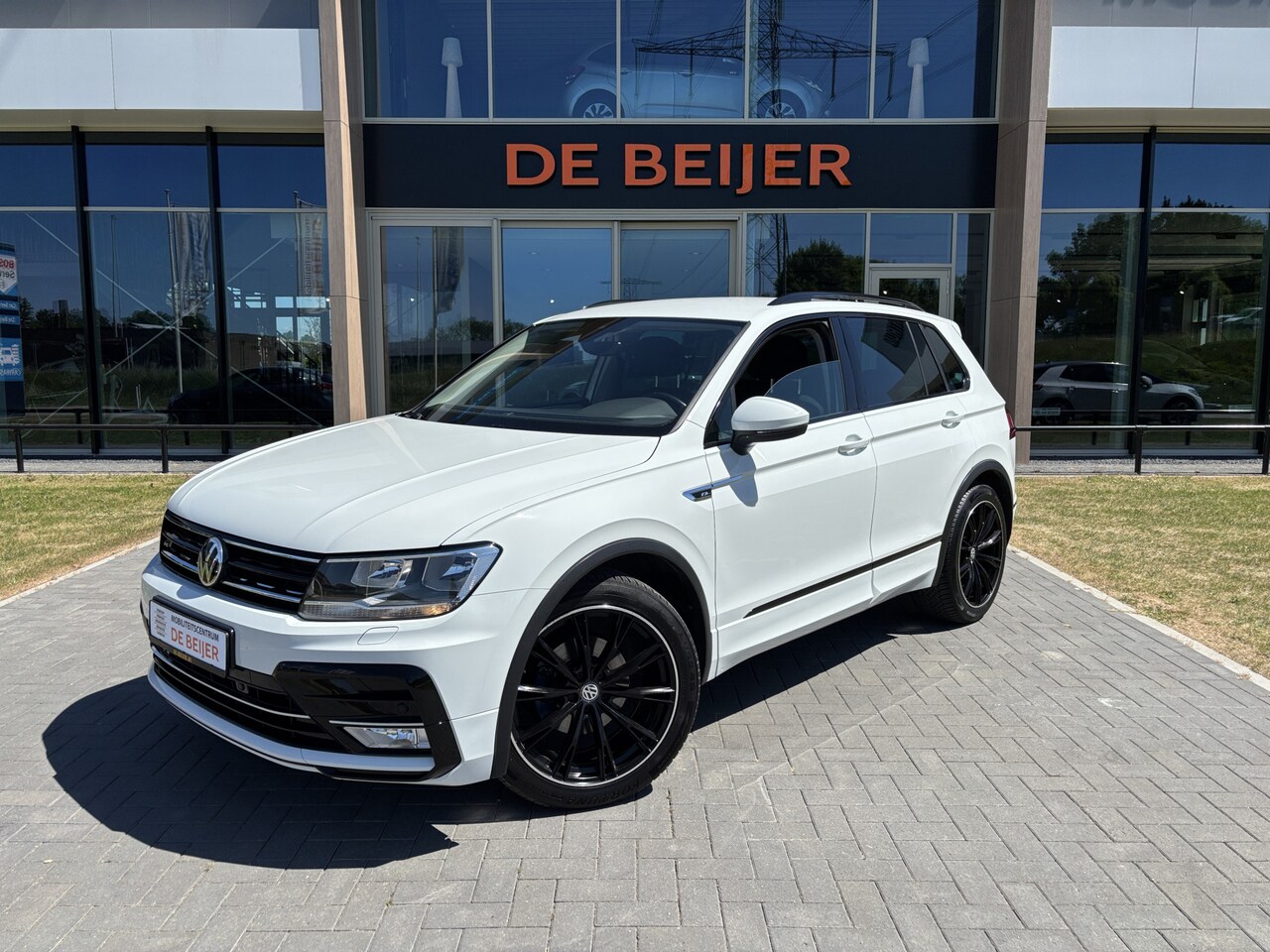 Volkswagen Tiguan - 1.4 TSI 150pk R-Line Trekh. I Navi I carplay - AutoWereld.nl