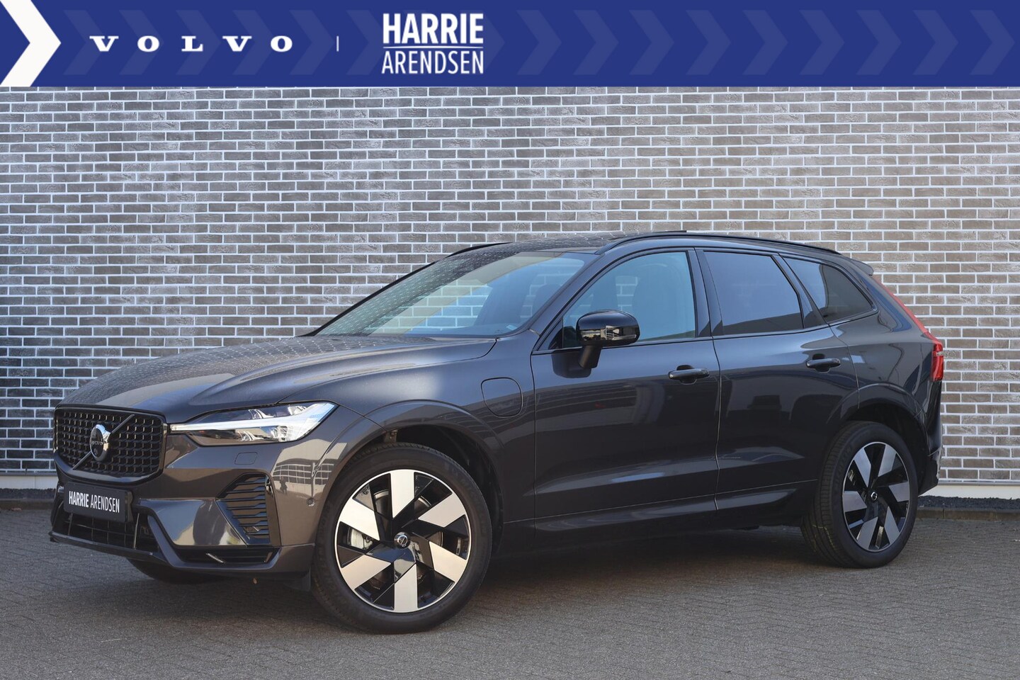Volvo XC60 - 2.0 T6 Plug-in hybrid AWD Plus Dark | Adaptieve Cruise Control | 360 Camera | Trekhaak | A - AutoWereld.nl
