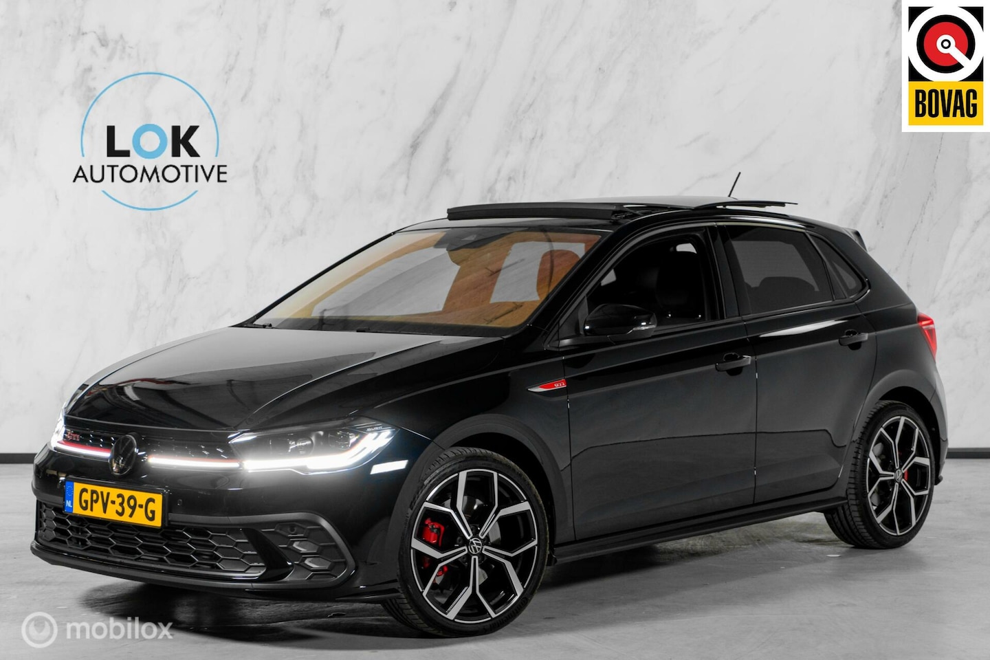 Volkswagen Polo - 2.0 TSI GTI PANO|ACC|IQLIGHT|CAMERA|CARPLAY - AutoWereld.nl