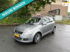 Suzuki Swift - 1.3 Comfort NETTE AUTO RIJDT EN SCHAKELT GOED