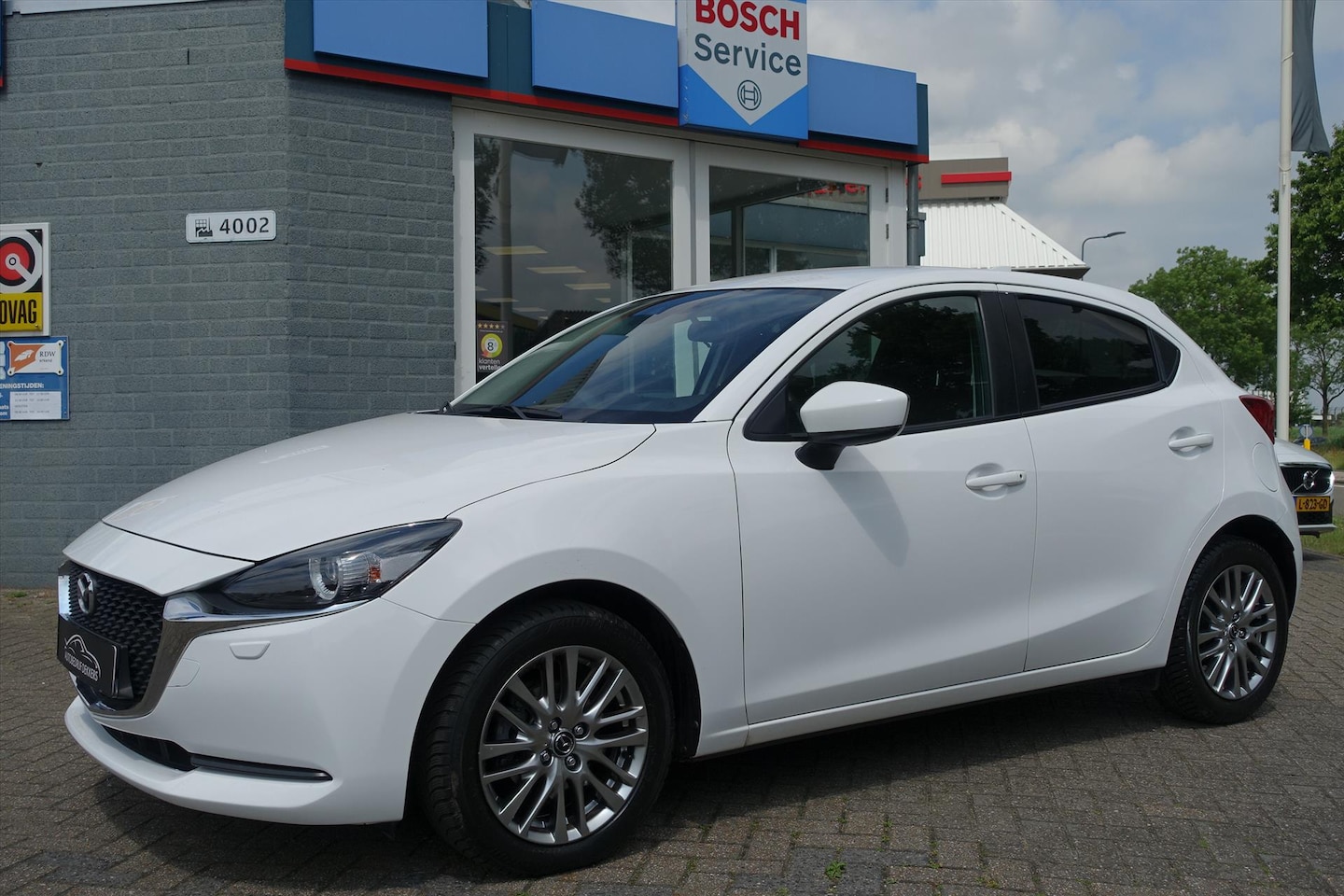 Mazda 2 - 1.5 SKYACTIV-G 90PK Comfort | CARPLAY | 17'' | LED | NAVI | CAMERA - AutoWereld.nl