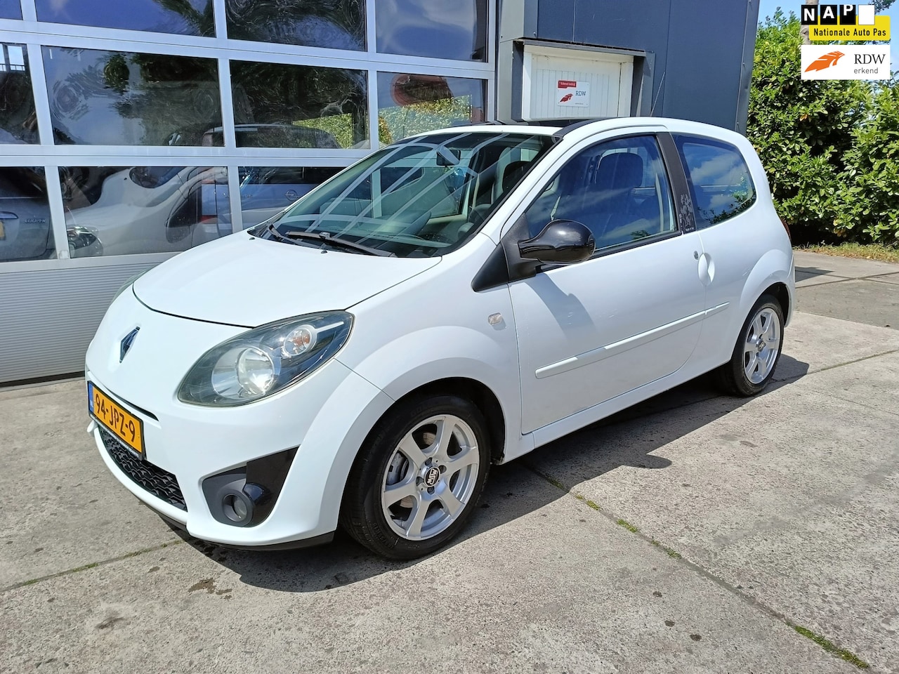 Renault Twingo - 1.2-16V Night & Day panoramadak - AutoWereld.nl