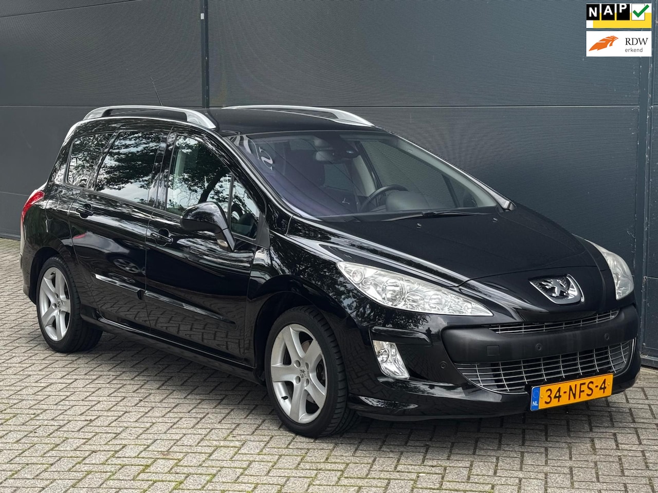 Peugeot 308 SW - 1.6 THP Signature CLIMA CRUISE NAVI PANO TREKHAAK NAP - AutoWereld.nl