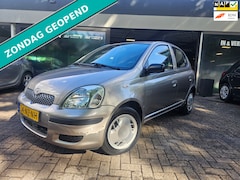 Toyota Yaris - 1.0 VVT-i Idols | 12MND GARANTIE | ELEC RAMEN | NW APK | TREKHAAK