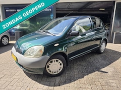 Toyota Yaris - 1.0-16V VVT-i Terra | NIEUWE APK | STUURBEKRACHTIGING | GEINIG KARRETJE |