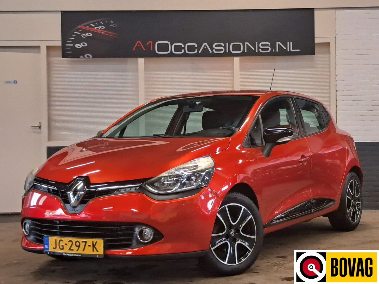 Renault Clio - 0.9 TCe Expression + NAVI - AutoWereld.nl
