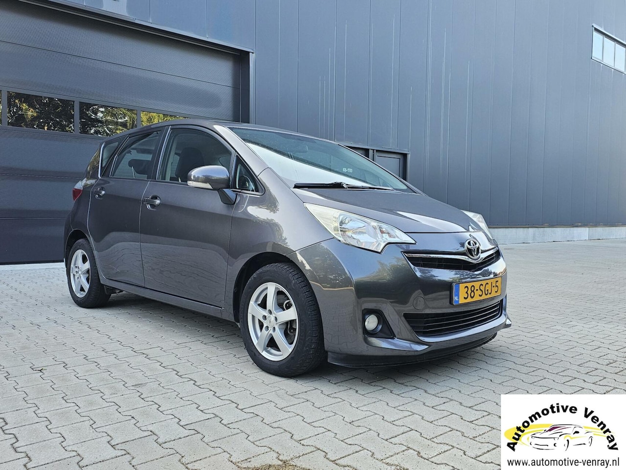 Toyota Verso S - 1.3 VVT-i Aspiration Automaat – 114.726 km - AutoWereld.nl