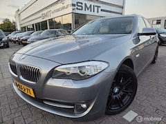 BMW 5-serie - 528i High Exec. Leder/HeadUp/Camera/Trekhaak/NL
