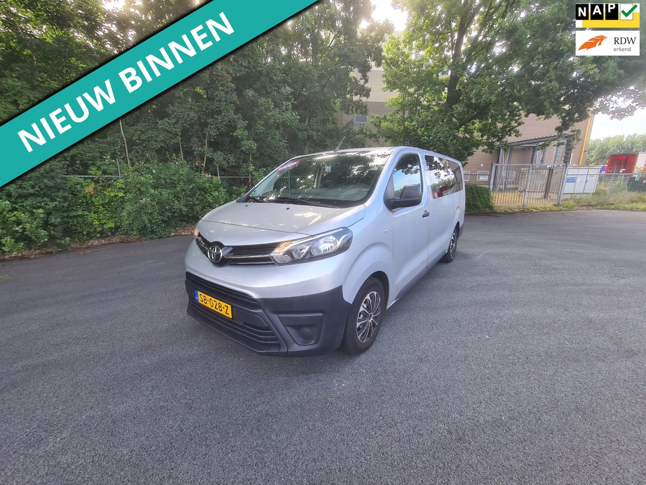 Toyota ProAce Shuttle - 1.6 D-4D Cool Comfort Long ZEER NETTE 9 PERSOONS BUS - AutoWereld.nl