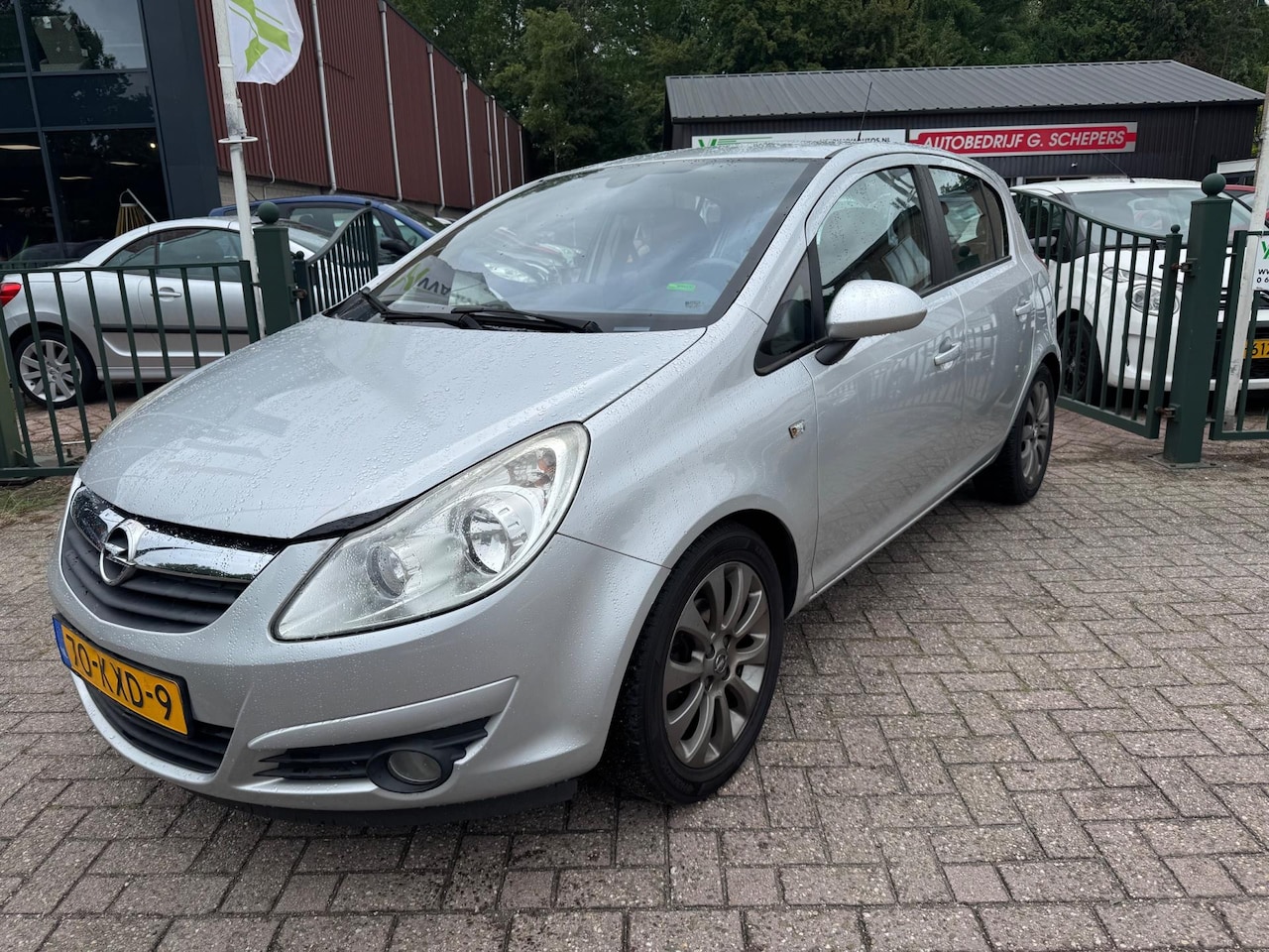 Opel Corsa - 1.4 Cosmo clima, cruise contr,trekhaak, APK 06-2026 - AutoWereld.nl