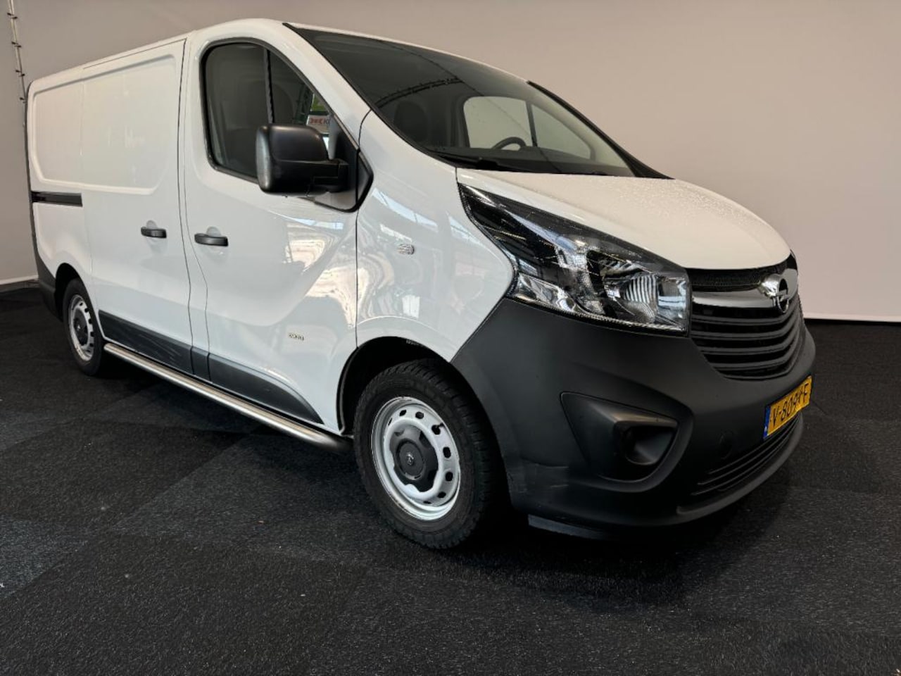 Opel Vivaro - L1H1 Euro 6 Airco Navigatie Cruise control - AutoWereld.nl