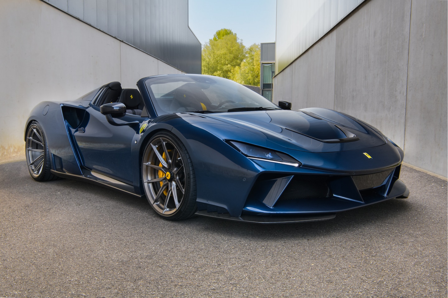 Ferrari F8 Spider - Novitec N-Largo 1 of 15 Limited WideBody Blu Swaters #15 las produced - AutoWereld.nl