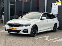 BMW 3-serie Touring - 330e High Executive/2de EG/NAVI/CAMERA/PANO/LEDER/NL AUTO-NAP
