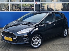 Ford Fiesta - 1.0 Style Ultimate / Cruise control / Airco / Parkeersensoren / Navigatie / Bluetooth / Bo
