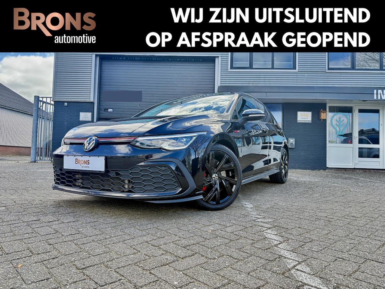 Volkswagen Golf - 2.0 TSI GTI 245PK l Stoel verwarming l Navigatie - AutoWereld.nl