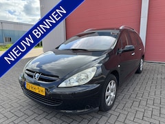 Peugeot 307 SW - 1.6 16V Premium 7 PERS . NW. APK 17-7-2026 TREKHAAK. PANODAK