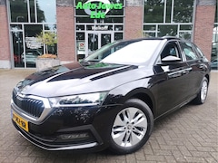Skoda Octavia Combi - 1.0 TSI Business Edition Stoelverwarming - Achteruitrijcamera - Keyless entry & Go - NL au