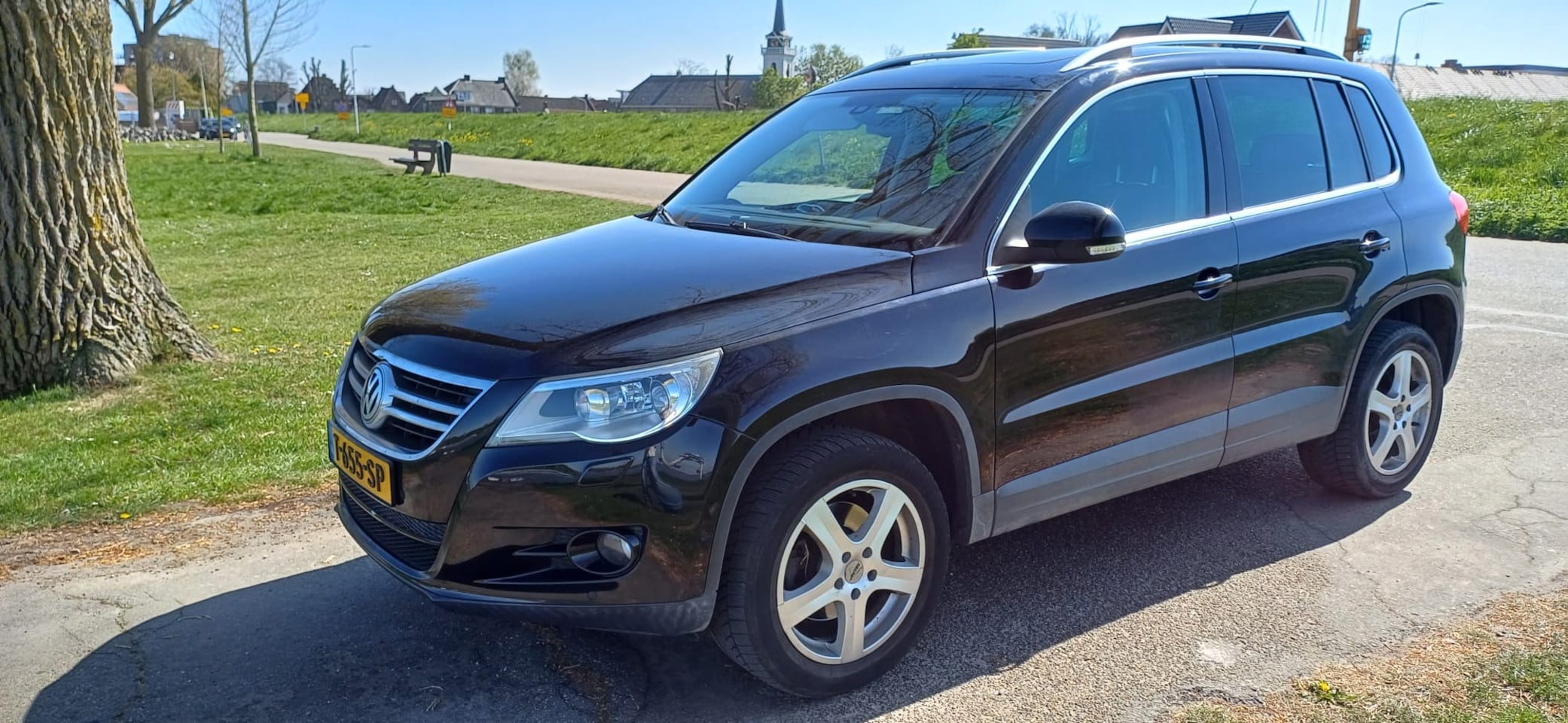 Volkswagen Tiguan - 2.0 TFSI Track&Field 4Motion 4Motion Panoramadak, Ledere bekleding, 200pk - AutoWereld.nl