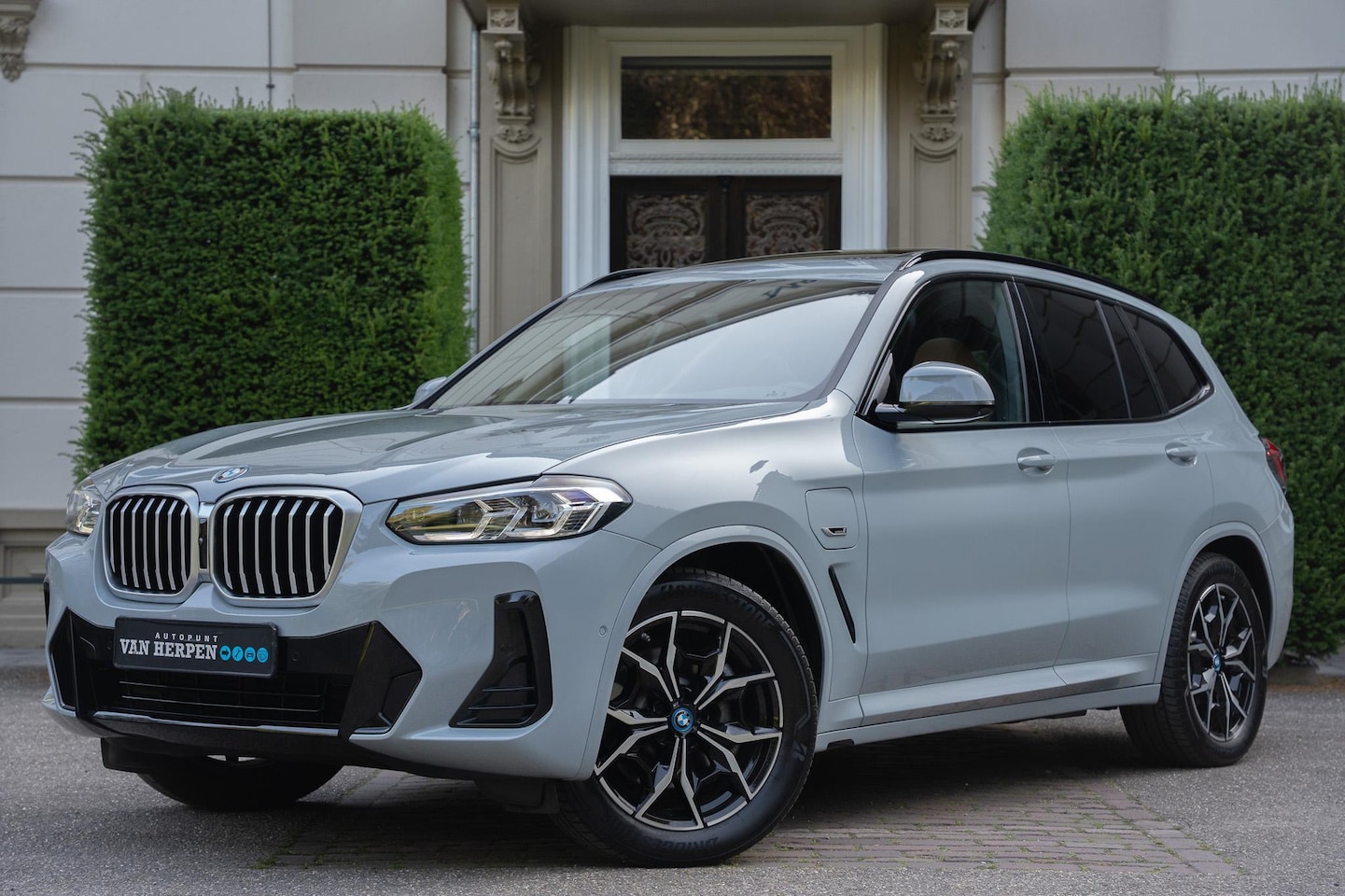 BMW X3 - xDrive30e M-Sport PANO | 360 CAM | COGNAC LEDER | BROOKLYN GREY - AutoWereld.nl