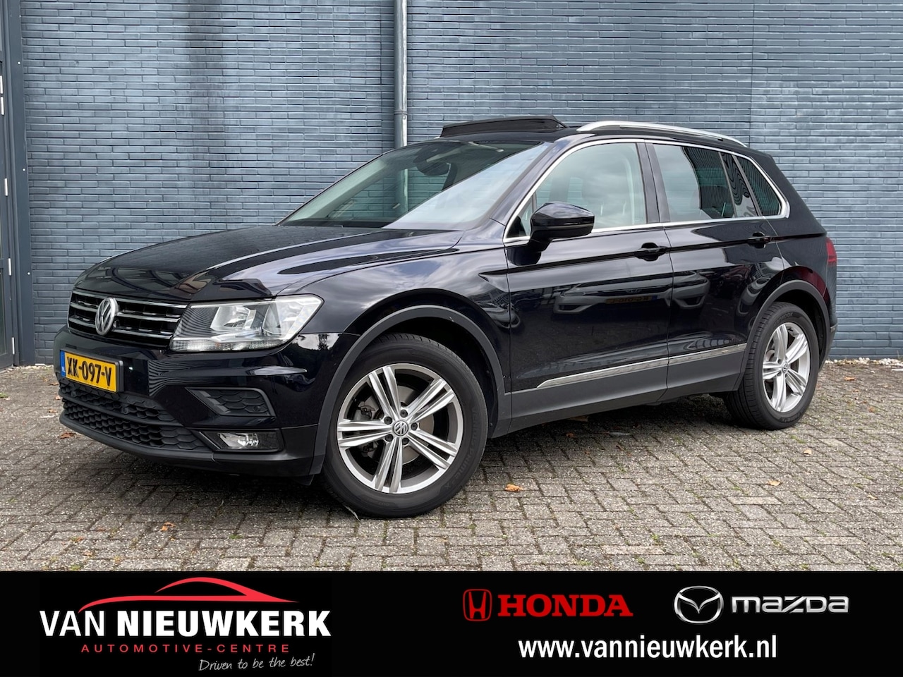 Volkswagen Tiguan - 1.5 TSI 150pk Comfortline Business | Panoramaschuif-kanteldak | Trekhaak 1800kg | Navi & C - AutoWereld.nl