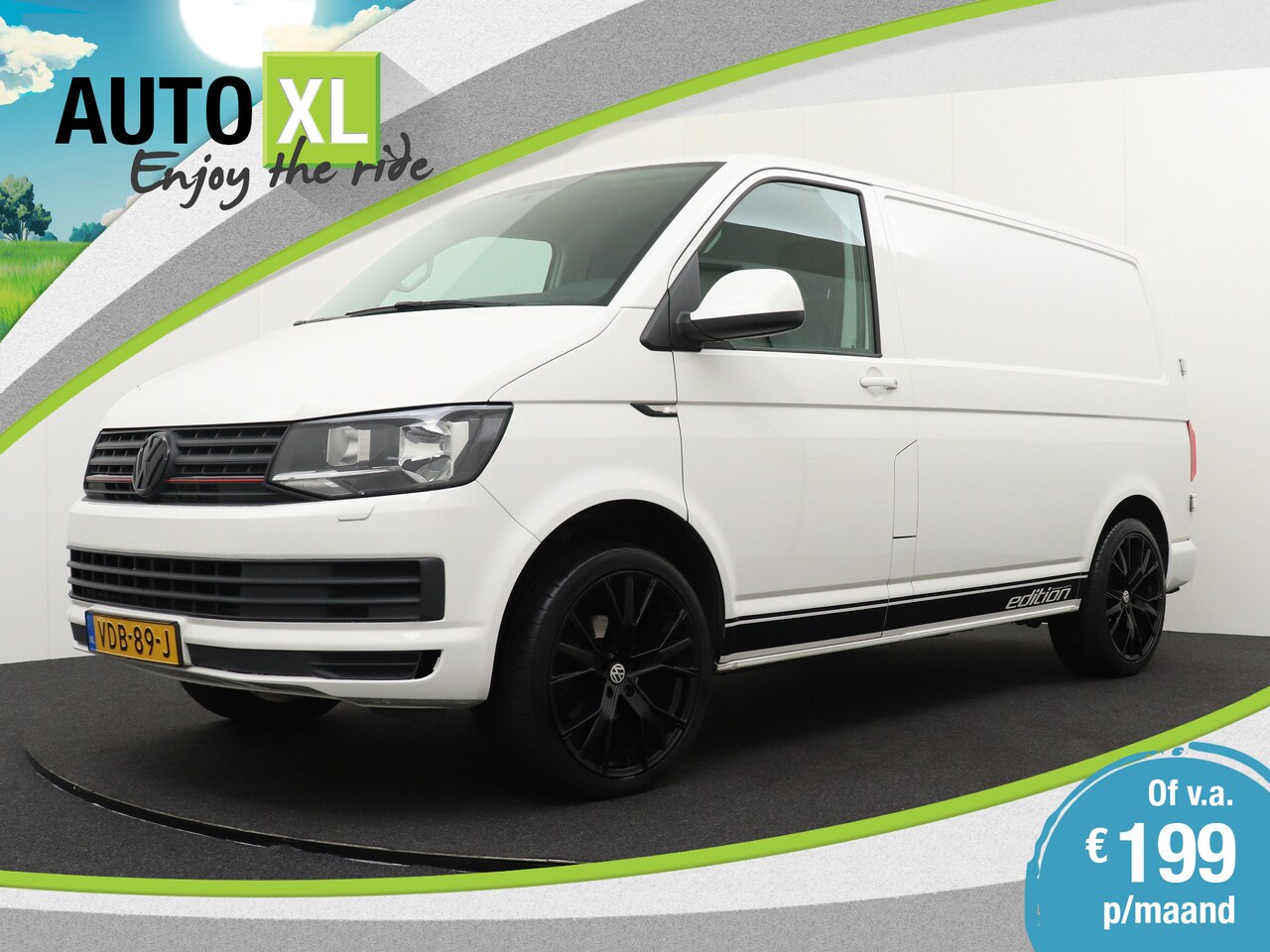 Volkswagen Transporter - 2.0 TDI 141 PK Aut 4 Motion Highline 20' LMV Trekhaak Leder - AutoWereld.nl