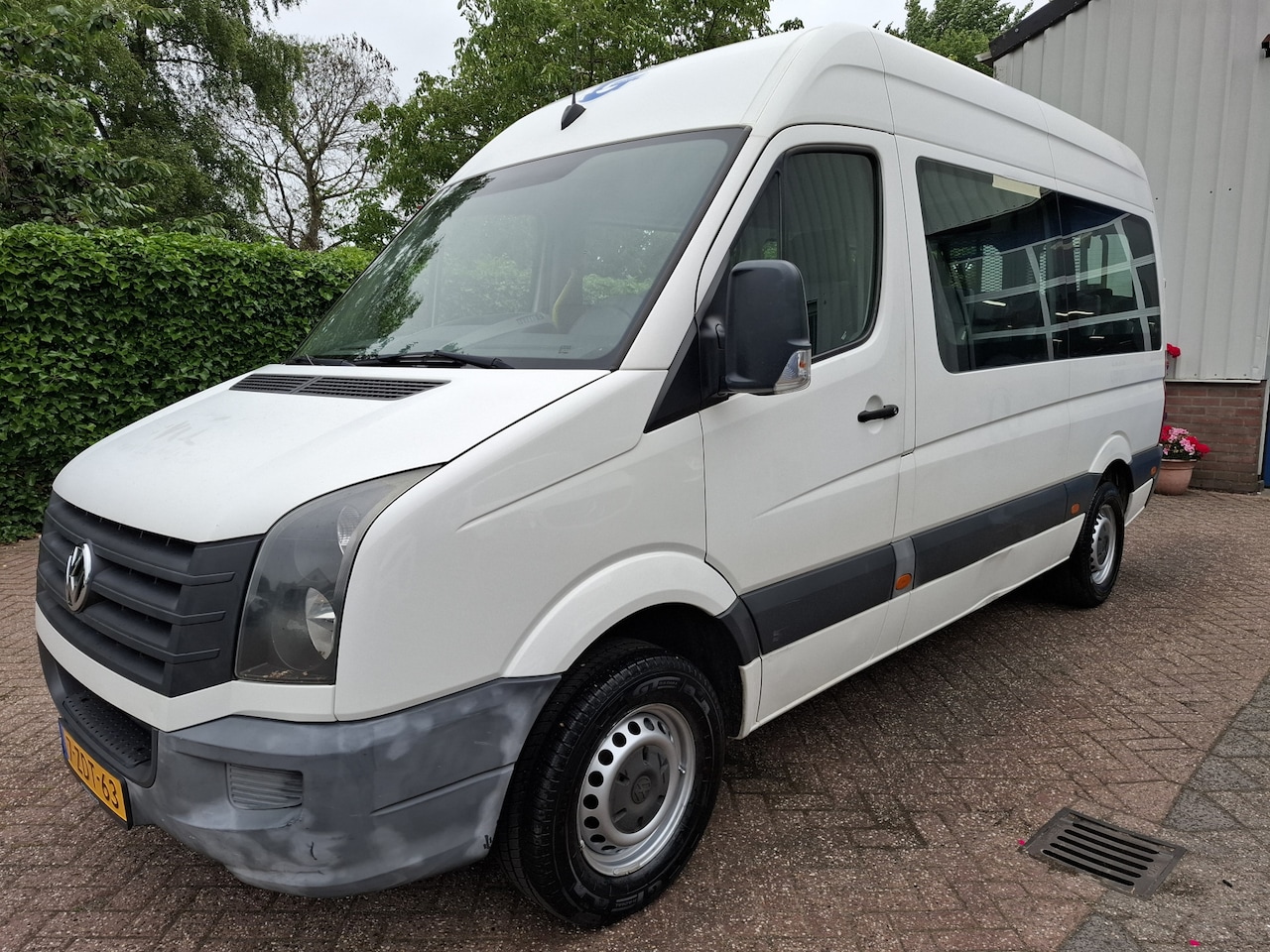 Volkswagen Crafter - 35 2.0 TDI L2H2 6350.- INCL BTW 9-PERSOONS ROLSTOEL LIFT 110PK - AutoWereld.nl