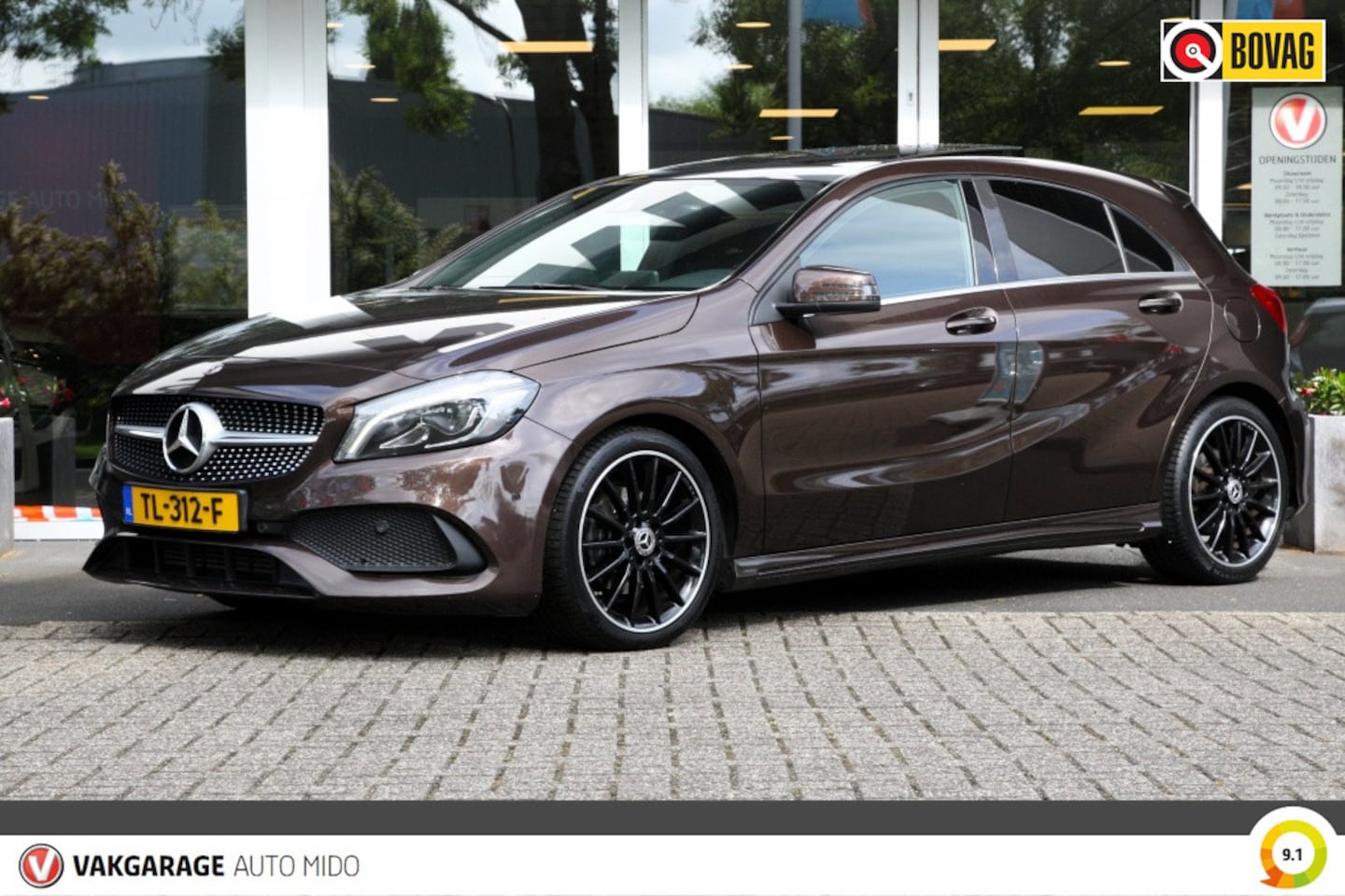 Mercedes-Benz A-klasse - 180 Business Solution AMG -Panorama dak- - AutoWereld.nl