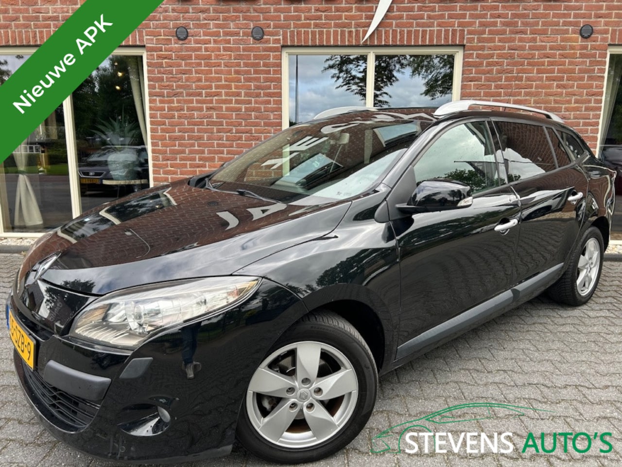 Renault Mégane Estate - 2.0 Dynamique Automaat NIEUWE APK / TREKHAAK / AIRCO / CRUISE / - AutoWereld.nl