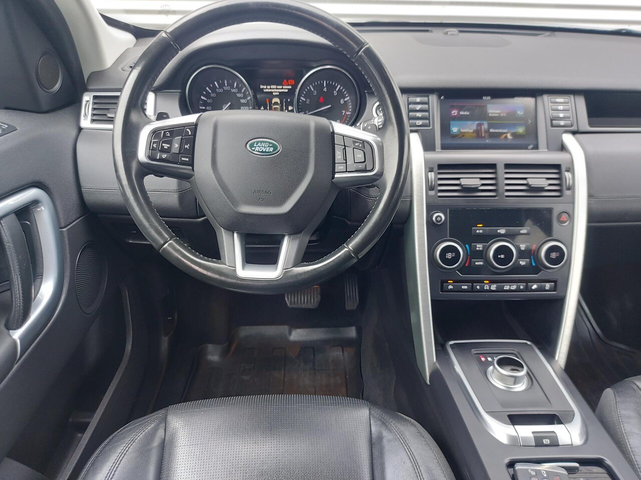 Land Rover Discovery Sport - 2.0 Si4 4WD HSE Leder,Navigatie/Camera,Afn.trekhaak,cruise, - AutoWereld.nl