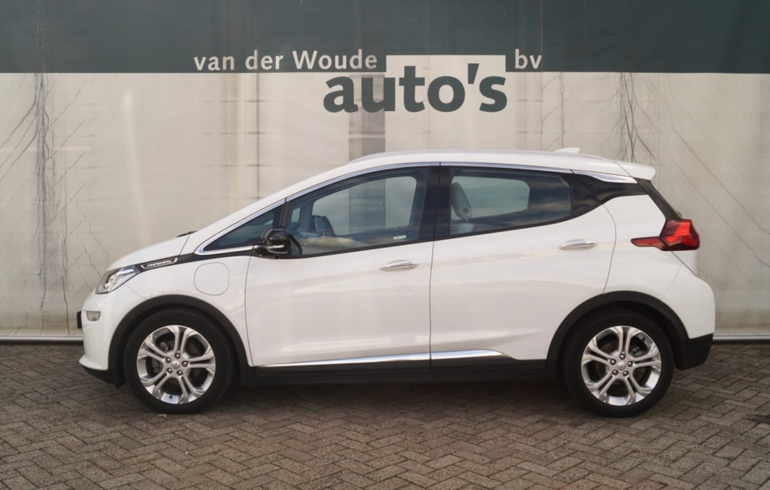 Opel Ampera-e - Business Executive 60kWh 204pk -ECC-PDC- - AutoWereld.nl