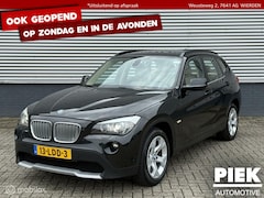BMW X1 - sDrive18i Executive PANORAMADAK, TREKHAAK, AUTOMAAT