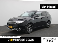 Mitsubishi Outlander - 2.0 PHEV Executive Edition | Panoramadak | Achteruitrijcamera | Trekhaak | Lederen Bekledi