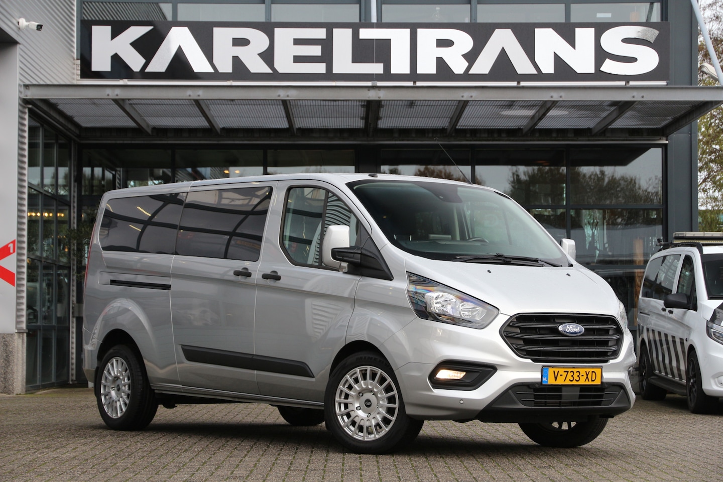 Ford Transit Custom - 320 2.0 TDCI 170 | Aut. | DC | 2x Schuifdeur | Stoelverw. | Cruise | Navi | Airco.. - AutoWereld.nl