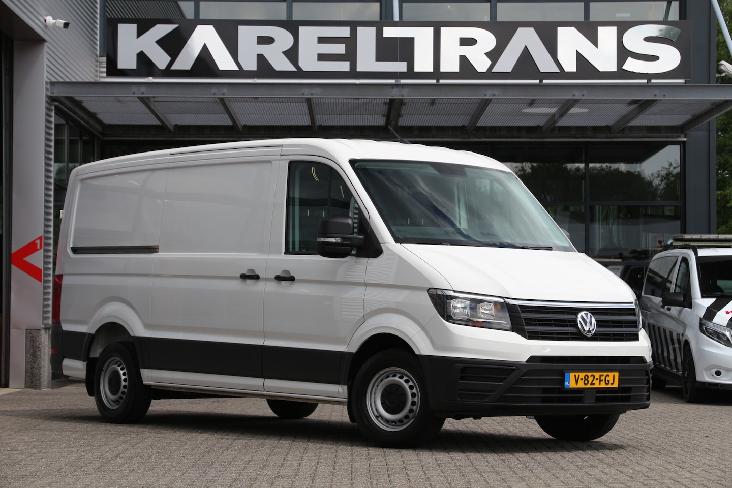 Volkswagen Crafter - 2.0 TDI 140 | 2x Schuifdeur | Standkachel | Cruise | Airco.. - AutoWereld.nl