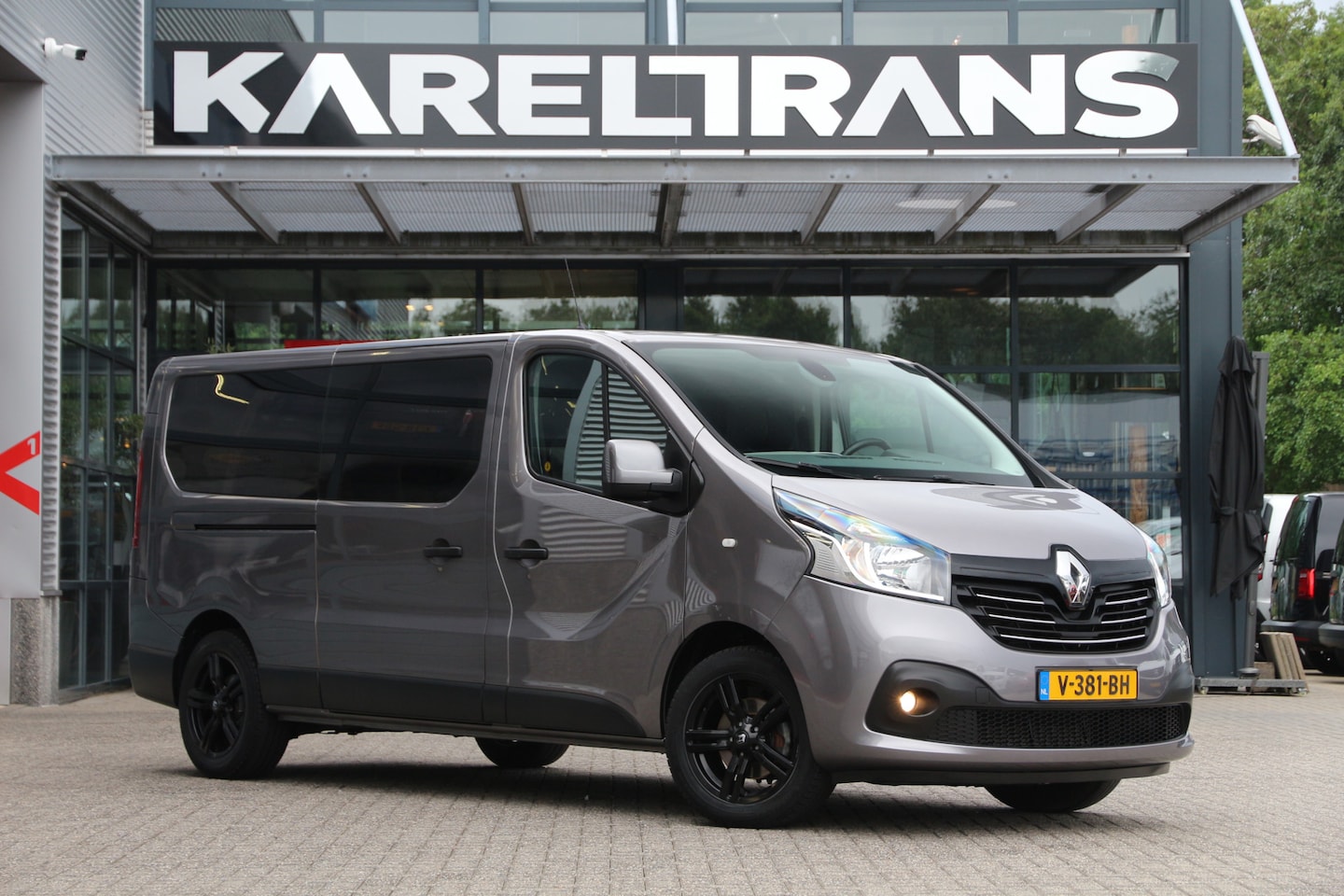 Renault Trafic - 1.6 DCI 125 | DC | L2H1 | Keyless | Navi | Camera | Clima.. - AutoWereld.nl
