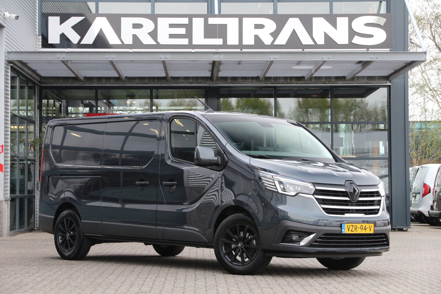 Renault Trafic - 2.0 DCI 150 | Aut. | 2x Schuifdeur | Cruise | Airco.. - AutoWereld.nl