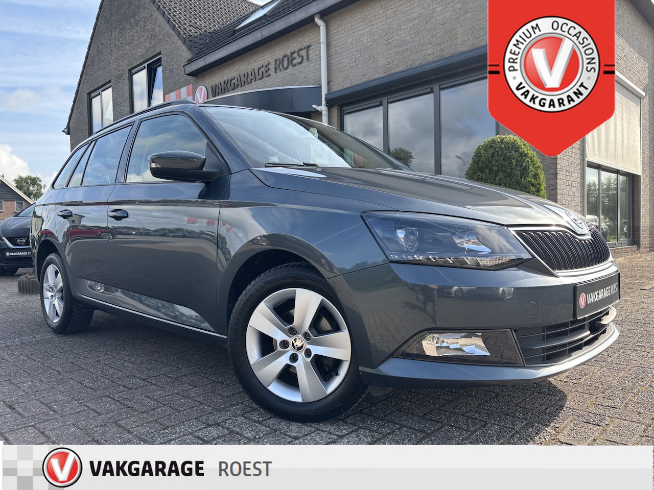 Skoda Fabia Combi - 1.2 TSI Ambition Business Navigatie / Parkeersensoren / All-Seasons - AutoWereld.nl